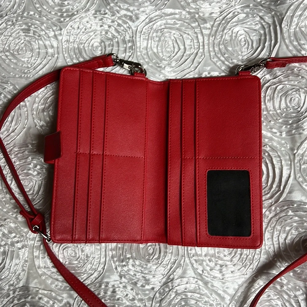 Steve Madden phone case/wallet crossbody